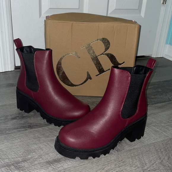 NIB Red Boots Size 7 - Picture 2 of 7